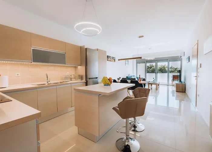 Rhodes Port Haven * Rhodes City